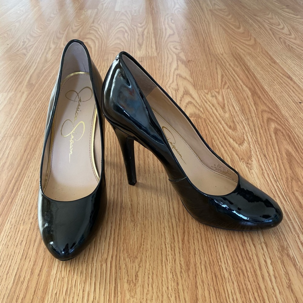 Jessica Simpson Paton Heels